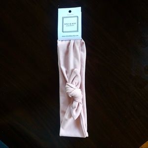 Vivi & Kay pink knotted headband